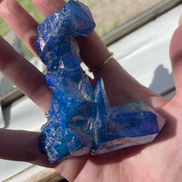 Showing - Picture 1 of 16